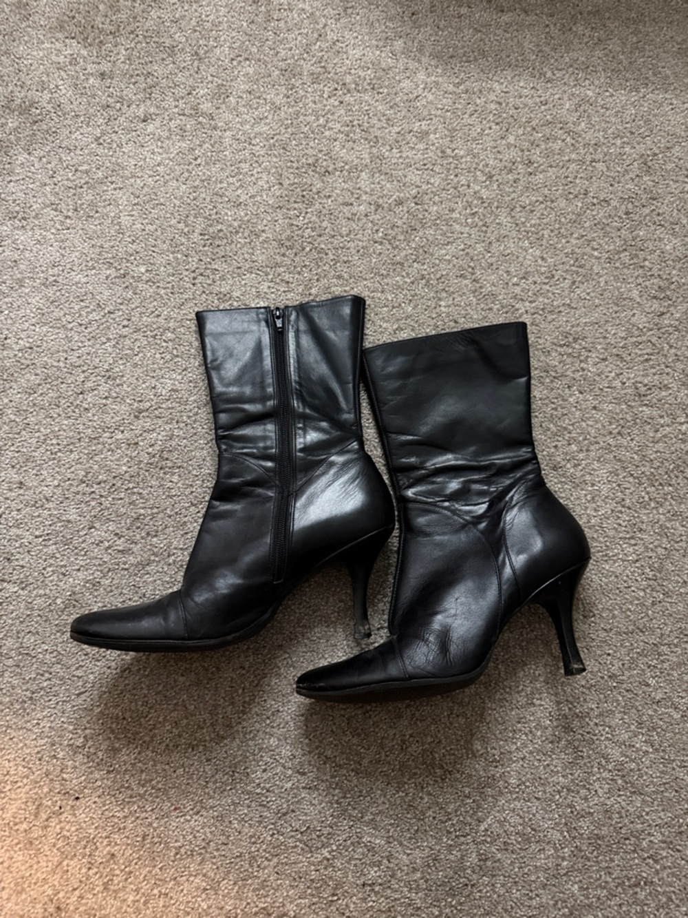 Women's Black Leather Mid-Calf Heeled Boots